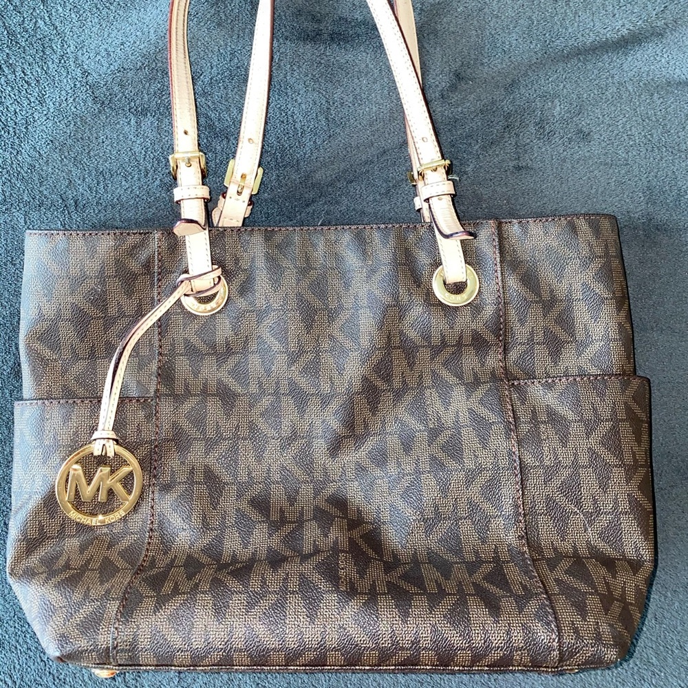 MK purse